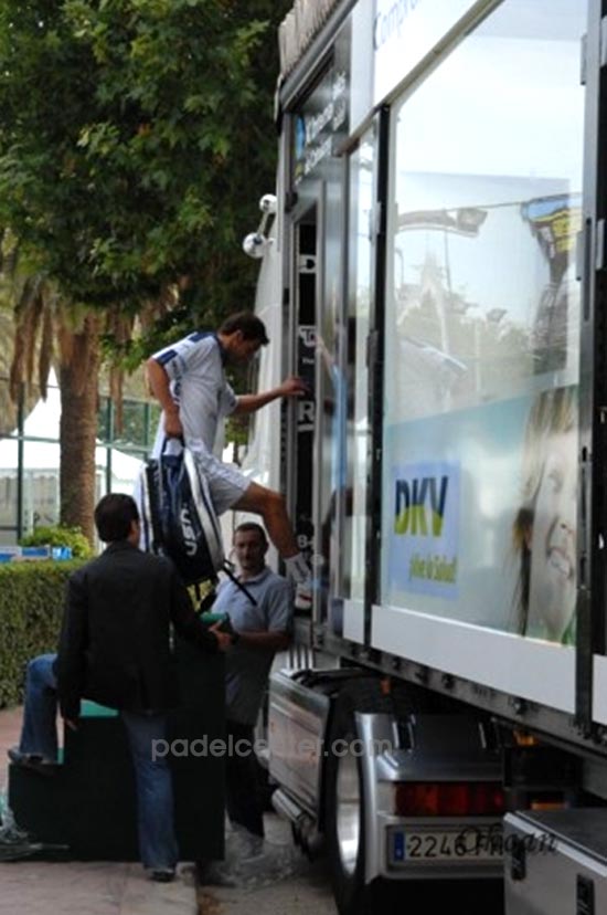 El Padel del PPT en camión y por las calles de Barcelona