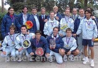El equipo de Sato, otra vez campeón
